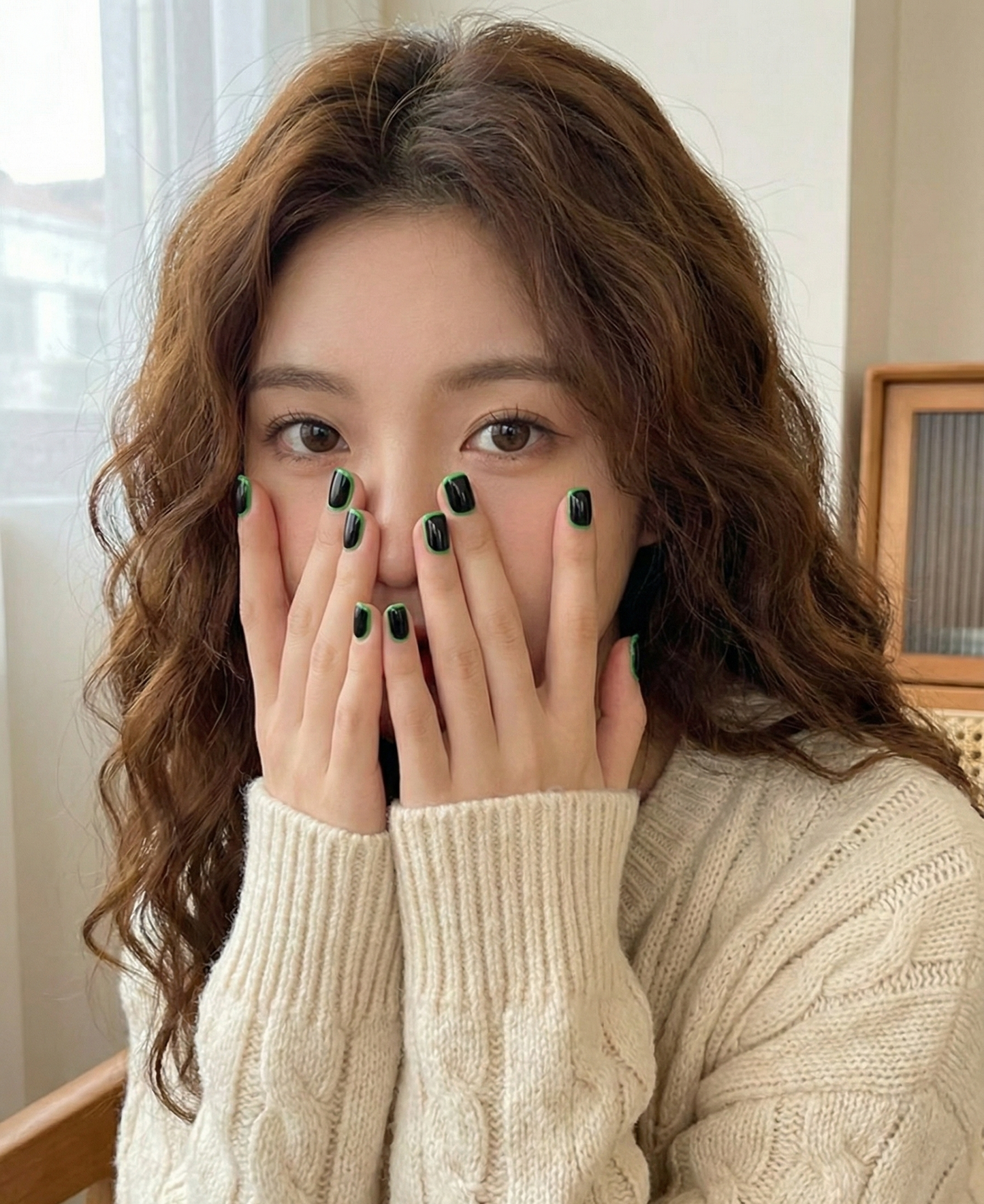 Black & Green Border Press On Nails – Minimalist Outline Framed Art - Modern Edgy Two Tone - Y2K Trendy Gel - Custom Size Set - PN251187