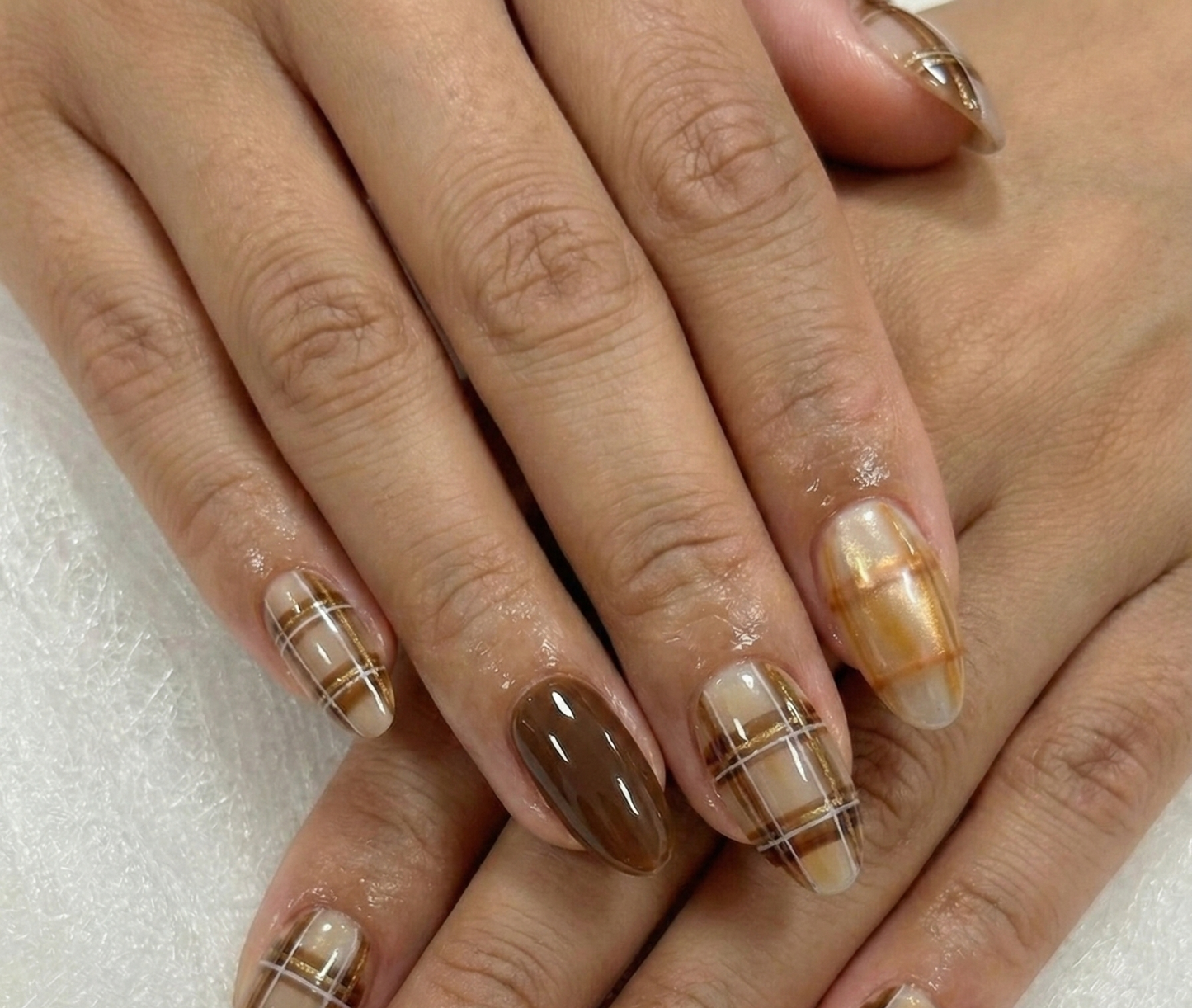 Brown Tartan Press On Nails - Beige Plaid Checkered - Gold Line Art - Cozy Fall Winter - Custom Size Set - PN251165