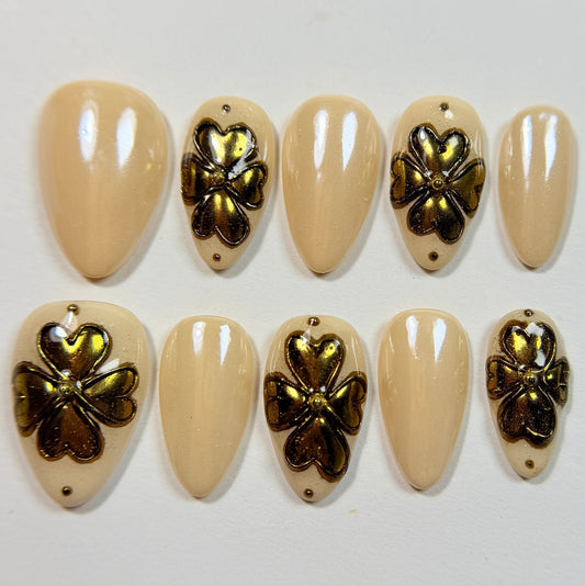 Champagne Chrome & Gold Clover Press On Nails - 4 Leaf Lucky Charm - Old Money Jewelry - Luxury Gel Manicure - Custom Size Set - PN251191