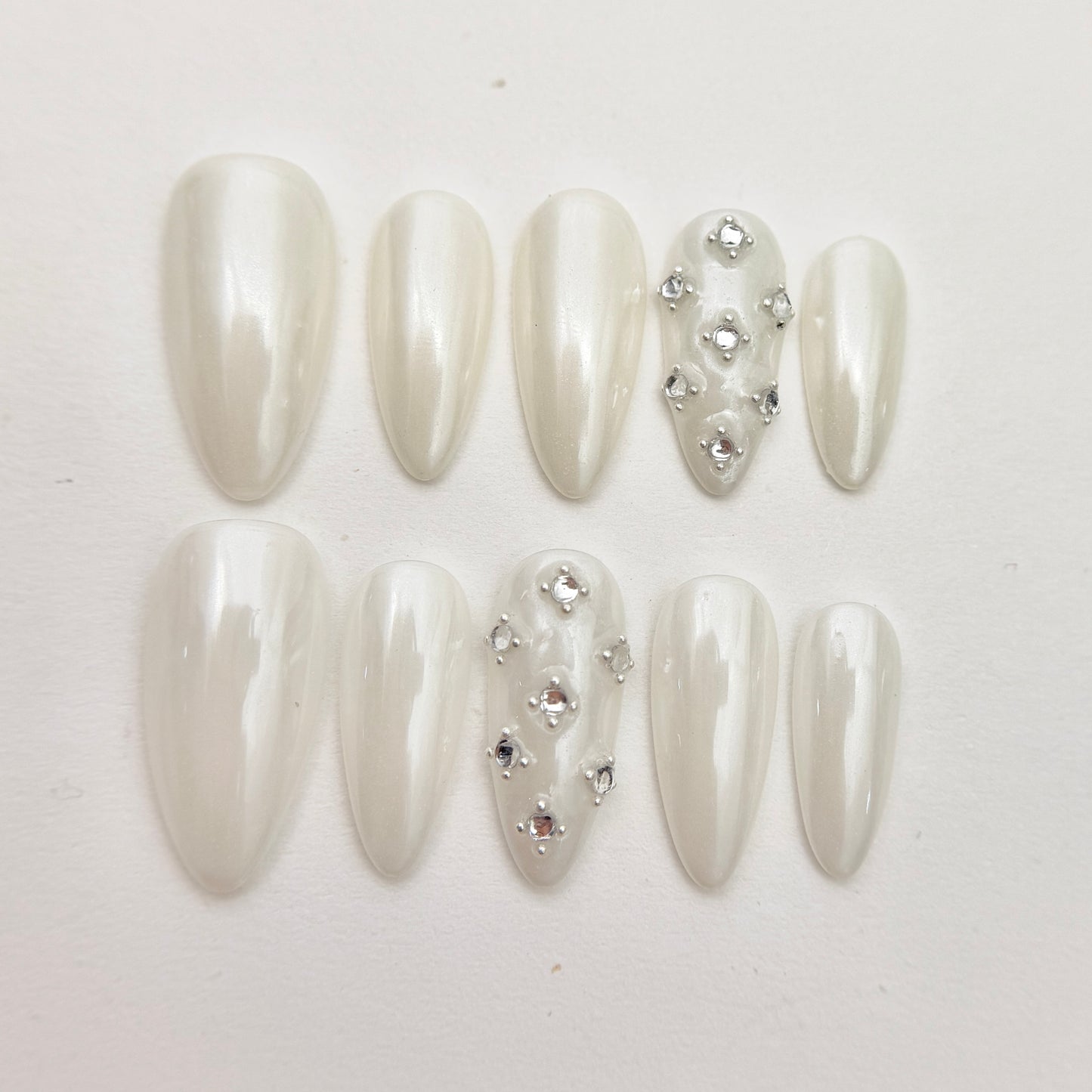 Pearl White Chrome Press On Nails - Bridal Nails with Rhinestones - Engagement Luxury Old Money Look - Custom Size Set - NM233011