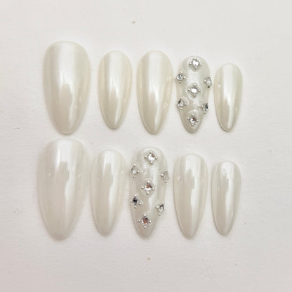 Pearl White Chrome Press On Nails - Bridal Nails with Rhinestones - Engagement Luxury Old Money Look - Custom Size Set - NM233011