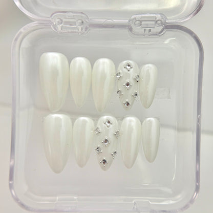 Pearl White Chrome Press On Nails - Bridal Nails with Rhinestones - Engagement Luxury Old Money Look - Custom Size Set - NM233011