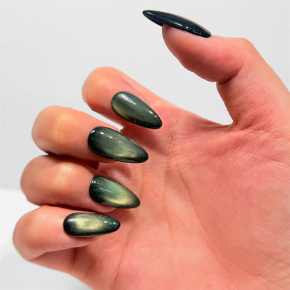 Green Cat Eye Press On Nails - Emerald Reflective Nails - Party Night Out - Handmade Magnetic Nail Set - Custom Size Set - NM233025