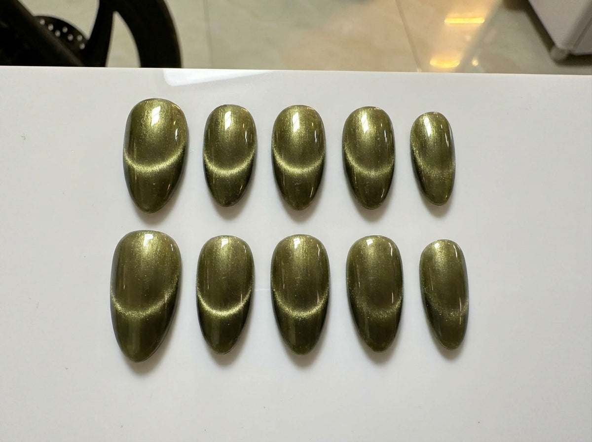 Olive Green Cat Eye Press On Nails - Moss Velvet Magnetic - Minimalist Winter Fall Gel - Goblincore Forest Fall Gel - Minimalist Army - Custom Size Set - PN251209