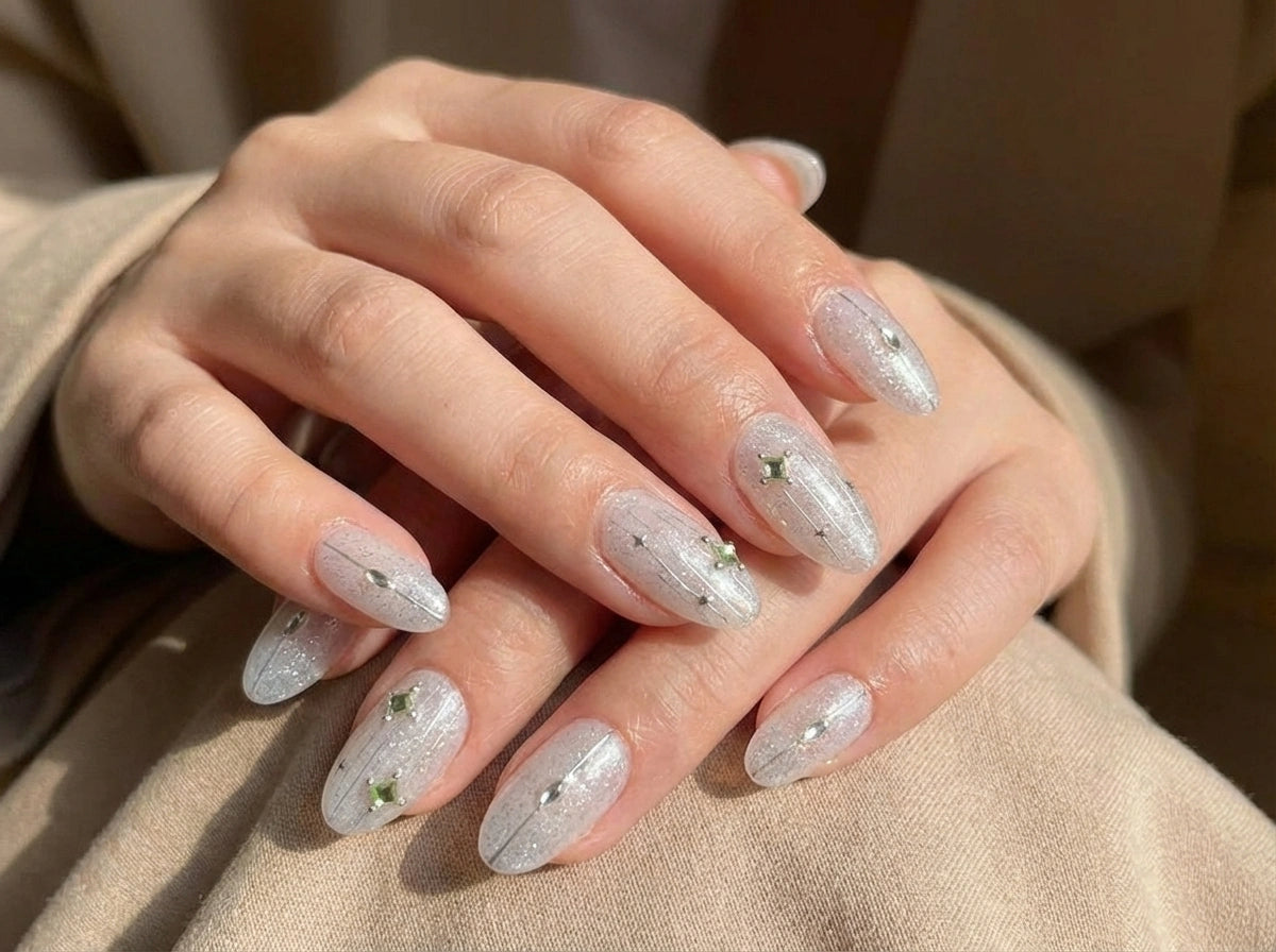 White Glitter Press On Nails - Green Gem Rhinestone - Silver Chrome Line Art - Holiday Party Manicure - Custom Size Set - PN251159