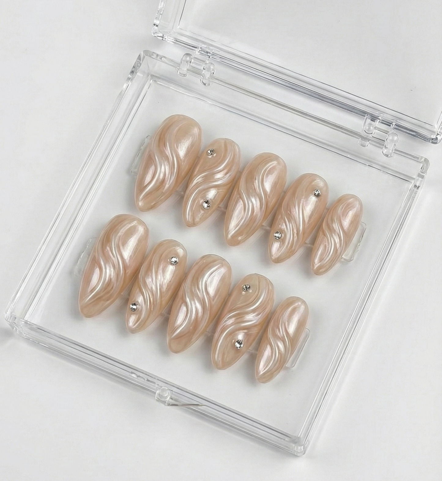 Champagne Pearl 3D Swirl Press On Nails - Textured Wave Art - Old Money Jewelry - Bridal Wedding - Custom Size Set - PN251195