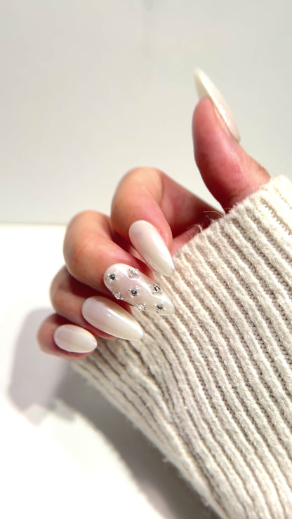 Pearl White Chrome Press On Nails - Bridal Nails with Rhinestones - Engagement Luxury Old Money Look - Custom Size Set - NM233011